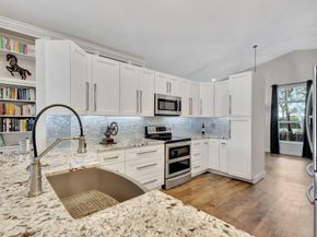 4174 Bahia Isle Circle, Wellington FL 33449