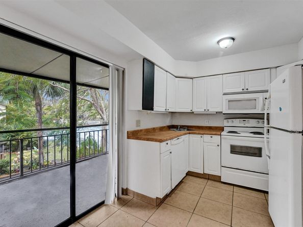 26 Wimbledon Lake 248, Plantation FL 33324