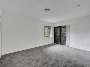 26 Wimbledon Lake 248, Plantation FL 33324