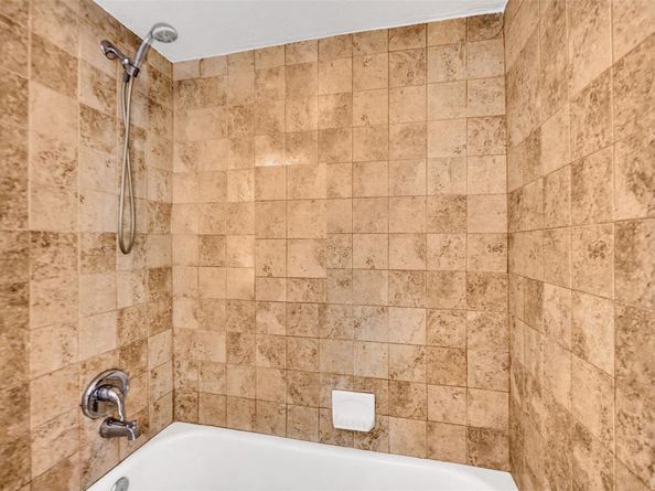 26 Wimbledon Lake 248, Plantation FL 33324