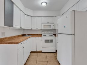 26 Wimbledon Lake 248, Plantation FL 33324