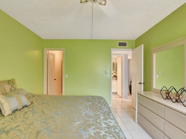 204 Burgundy E 204, Delray Beach FL 33484