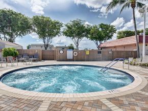 204 Burgundy E 204, Delray Beach FL 33484