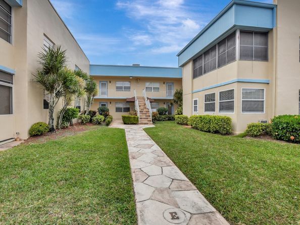 204 Burgundy E 204, Delray Beach FL 33484