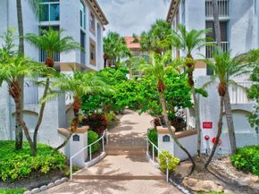 7370 Orangewood Lane 107, Boca Raton FL 33433