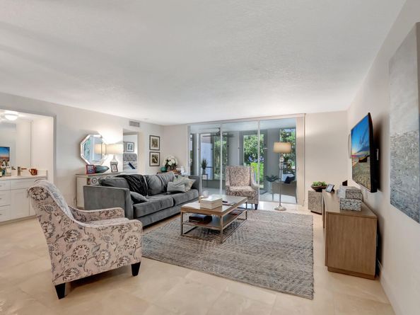 7370 Orangewood Lane 107, Boca Raton FL 33433