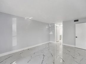5495 NE 25th Ave 204, Fort Lauderdale FL 33308