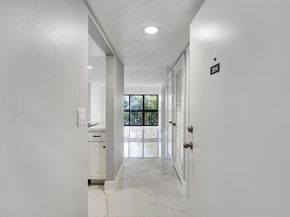 5495 NE 25th Ave 204, Fort Lauderdale FL 33308