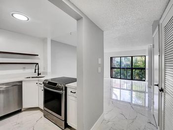 5495 NE 25th Ave