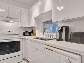 4706 NW 36th St 409, Lauderdale Lakes FL 33319