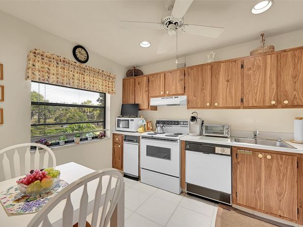 9272 Vista Del Lago 28F, Boca Raton FL 33428