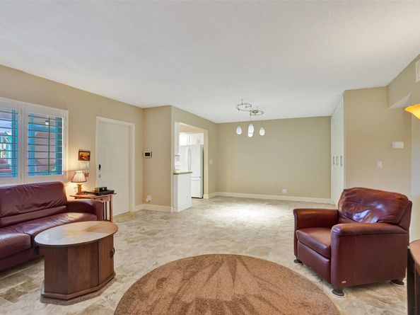2141 NE 68th St 102, Fort Lauderdale FL 33308