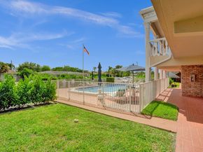 2141 NE 68th St 102, Fort Lauderdale FL 33308