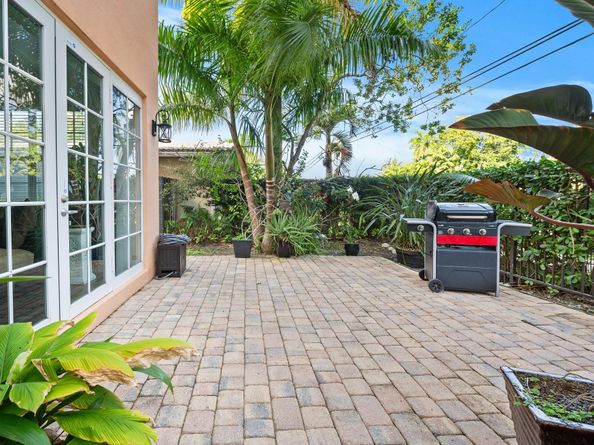 1127 NE 18th Ave 1127, Fort Lauderdale FL 33304