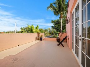 1127 NE 18th Ave 1127, Fort Lauderdale FL 33304