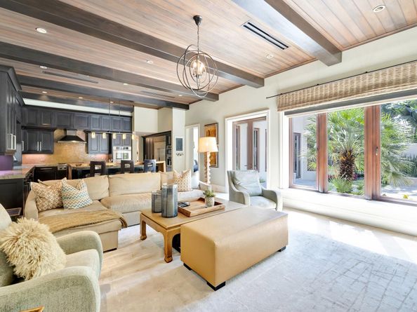 815 Idlewyld Dr, Fort Lauderdale FL 33301