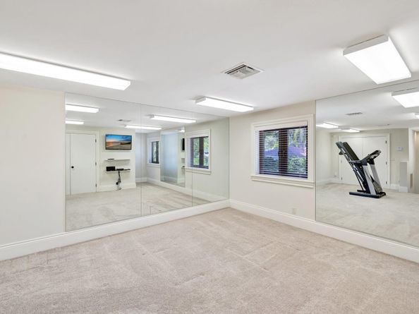 815 Idlewyld Dr, Fort Lauderdale FL 33301