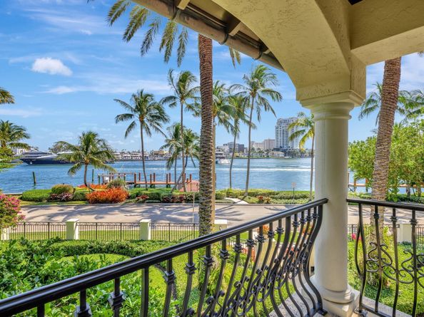 815 Idlewyld Dr, Fort Lauderdale FL 33301