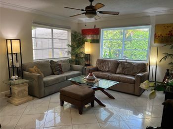 639 W Oakland Park Blvd