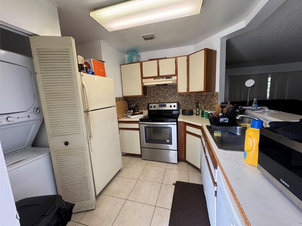 3429 NW 44th St 102, Lauderdale Lakes FL 33309