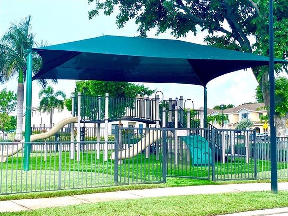 360 NE 194th Ln, Miami FL 33179