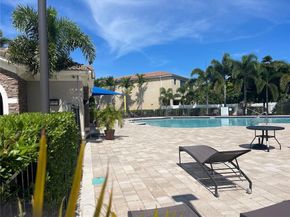 360 NE 194th Ln, Miami FL 33179
