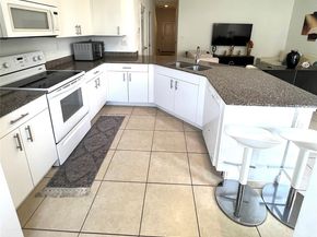 360 NE 194th Ln, Miami FL 33179