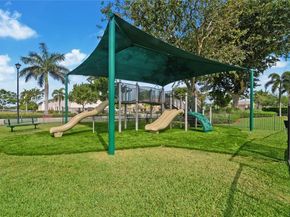 360 NE 194th Ln, Miami FL 33179