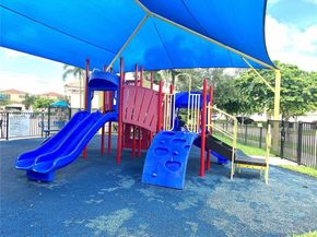360 NE 194th Ln, Miami FL 33179