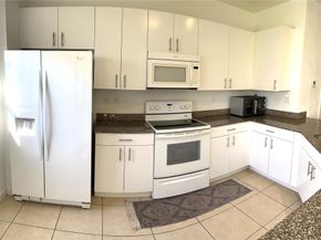 360 NE 194th Ln, Miami FL 33179