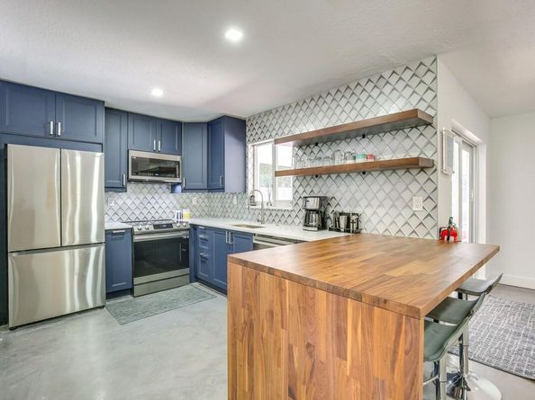 3530 NE 13th Ave, Oakland Park FL 33334