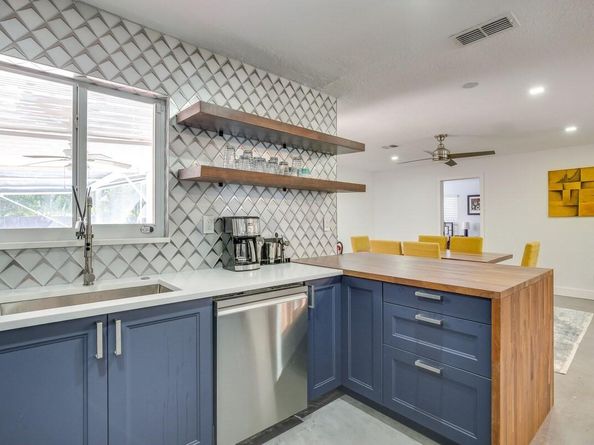 3530 NE 13th Ave, Oakland Park FL 33334