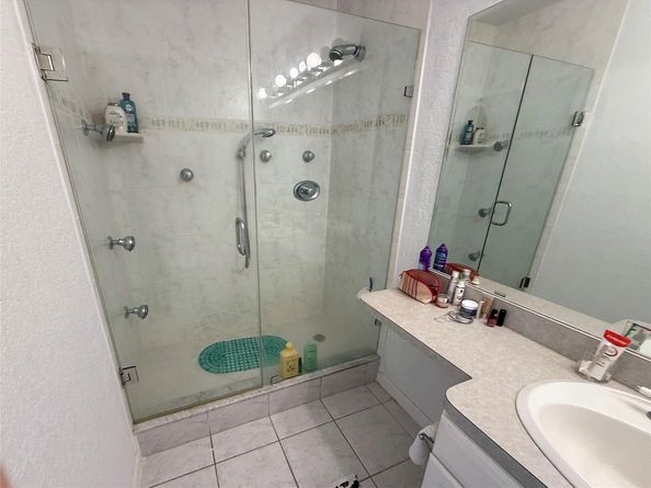 1201 S Riverside Dr 206, Pompano Beach FL 33062