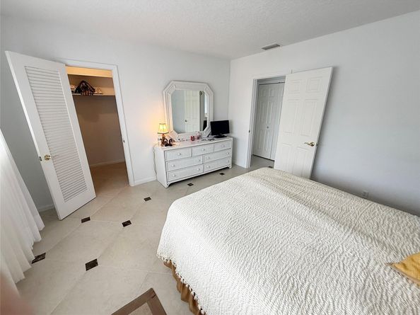 1201 S Riverside Dr 206, Pompano Beach FL 33062