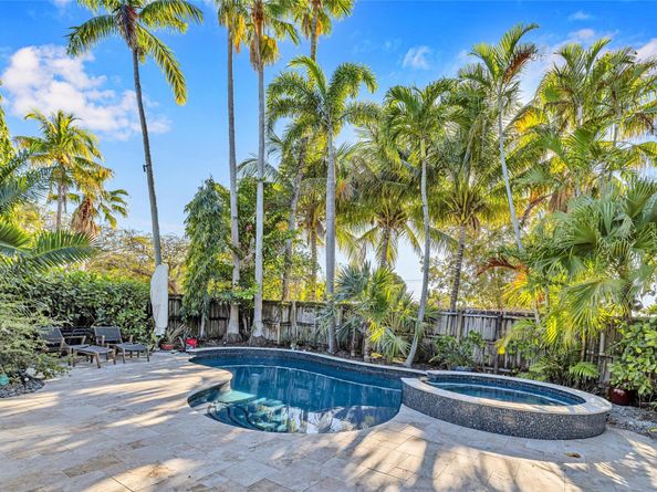 1600 NE 16th St, Fort Lauderdale FL 33304