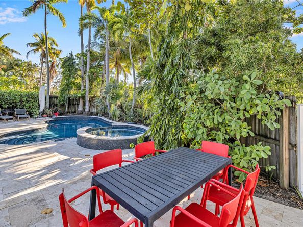 1600 NE 16th St, Fort Lauderdale FL 33304