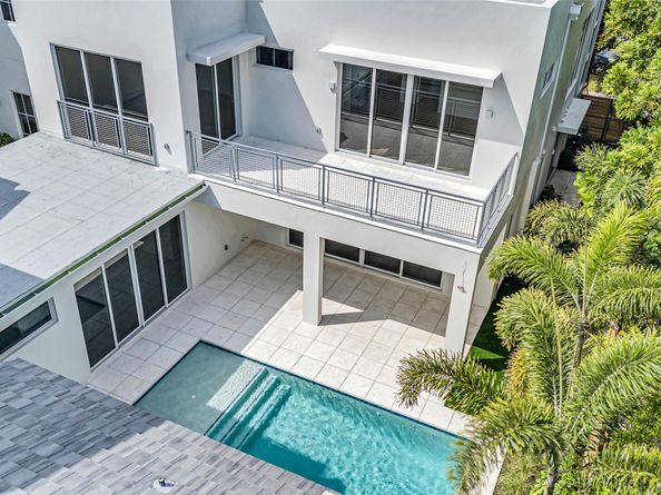 1504 NE 6th Ct, Fort Lauderdale FL 33304