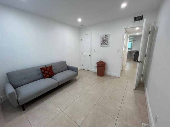 2100 NE 38th St 128, Lighthouse Point FL 33064