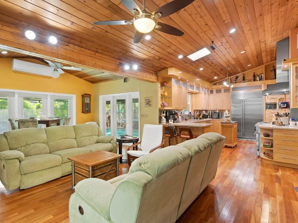 5500 Woodland Ln, Fort Lauderdale FL 33312