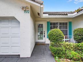 5372 Pine Circle, Coral Springs FL 33067