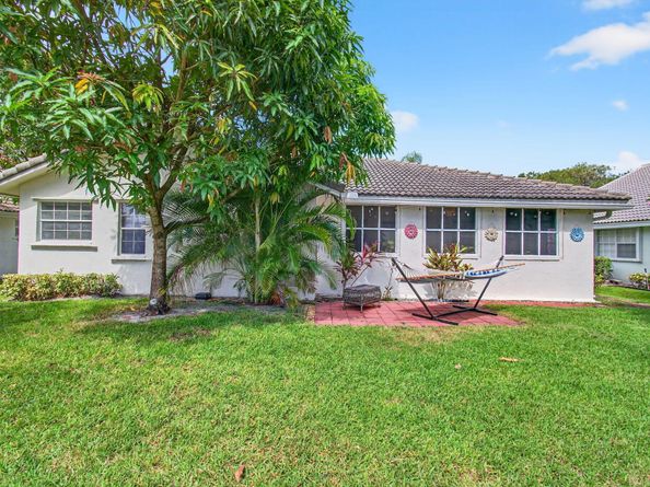 5372 Pine Circle, Coral Springs FL 33067