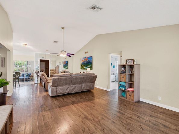 5372 Pine Circle, Coral Springs FL 33067