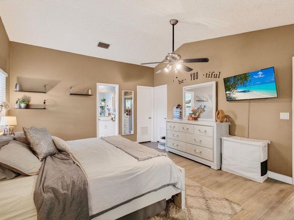 5372 Pine Circle, Coral Springs FL 33067