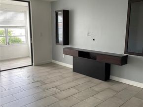 2850 Somerset Dr 404L, Lauderdale Lakes FL 33311