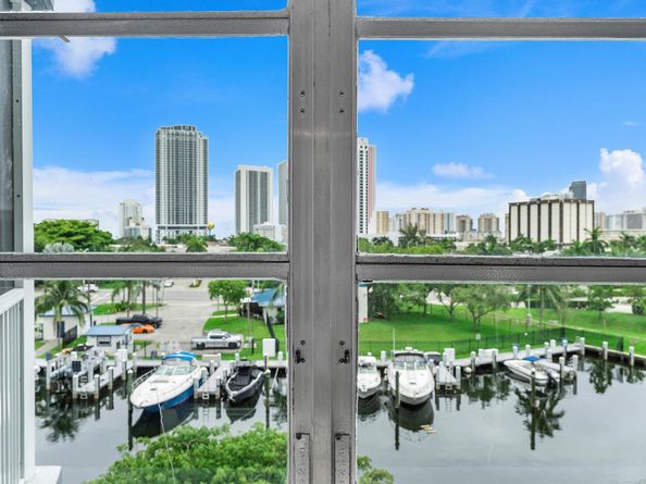 200 Diplomat Pkwy 534, Hallandale Beach FL 33009