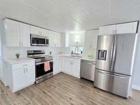 2050 SW 83rd Ter, Davie FL 33324