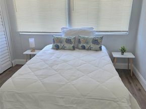 2050 SW 83rd Ter, Davie FL 33324