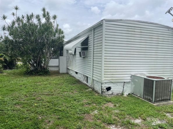2050 SW 83rd Ter, Davie FL 33324
