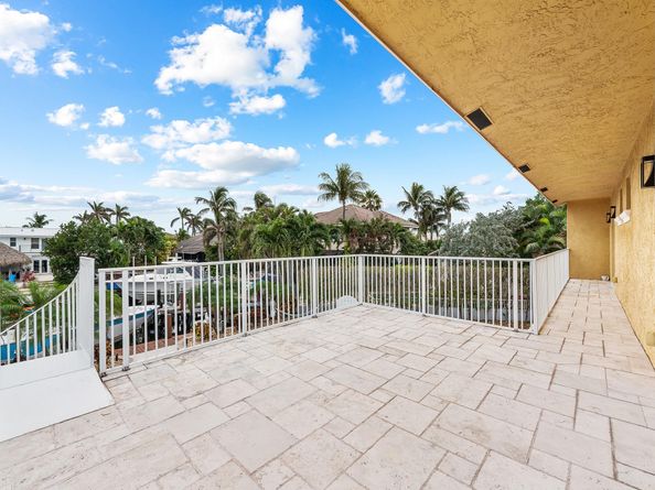1512 SE 12th St, Deerfield Beach FL 33441