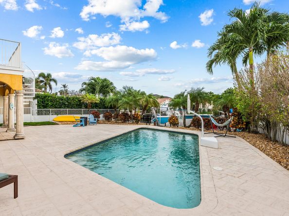 1512 SE 12th St, Deerfield Beach FL 33441